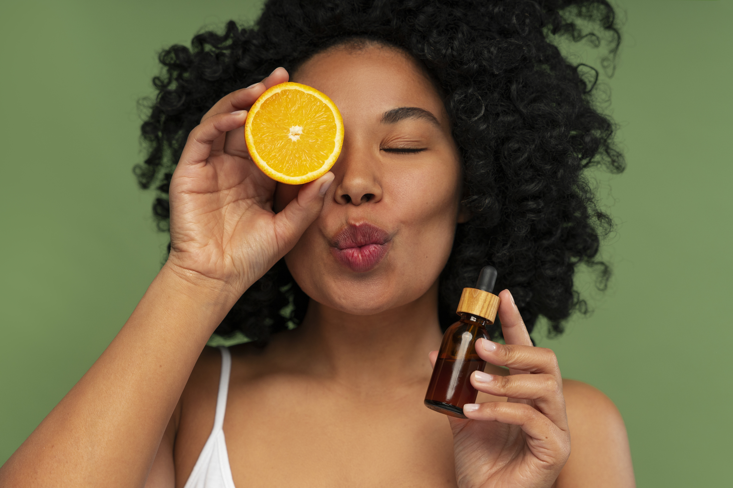 Vitamin C Skincare Guide: L-Ascorbic Acid, Derivatives, and Stability Explained
